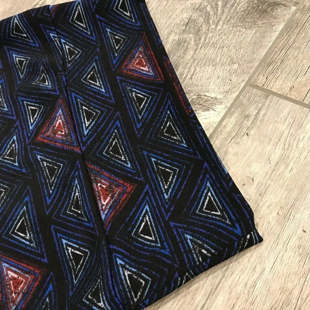 LuLaRoe casual‎ geometric print mini Cassie skirt size medium